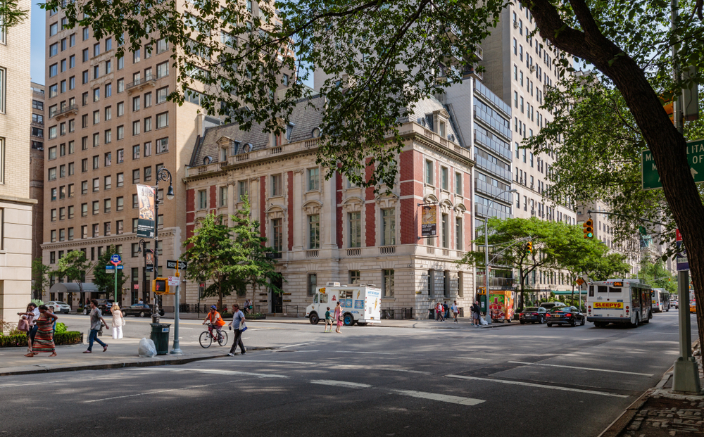 The Met Museum expands