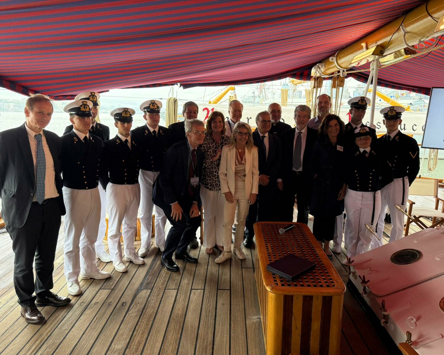 Fondazione Rava e Marina Militare: 16 years of humanitarian aid told on Vespucci