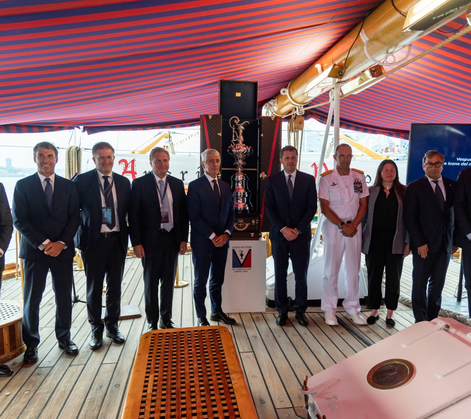 On the Vespucci we meet two legends of the sea, the most beautiful ship in the world and the America’s Cup