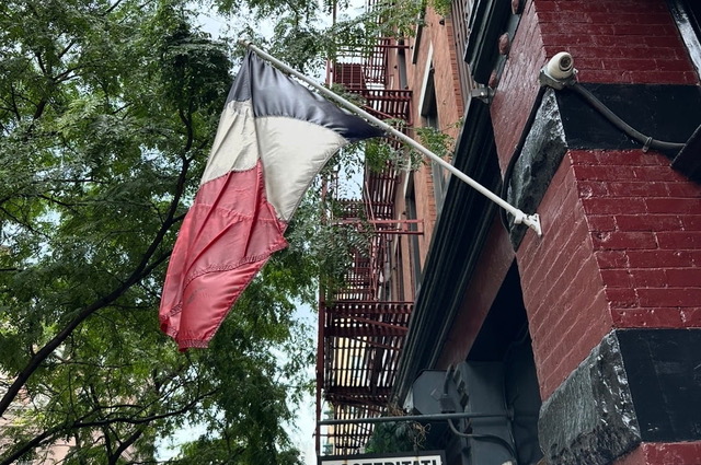 From Murray Hill to the Little Prince: a French treasure hunt