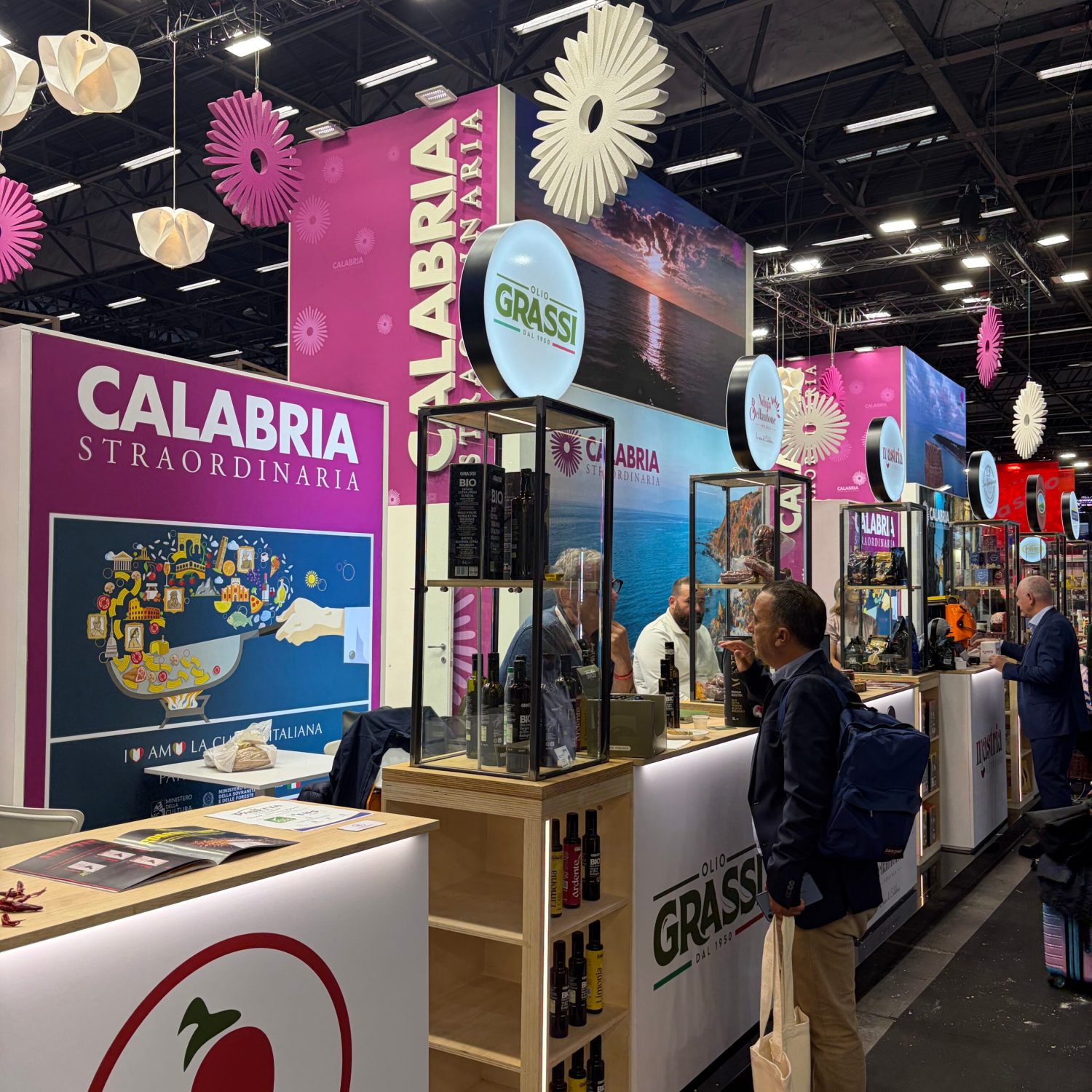 Calabria, exports focus on biodiversity: 39 companies in Paris to tell products and territory