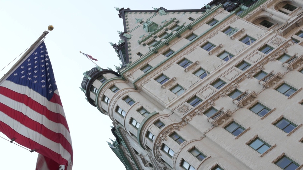 New York Plaza will close for at least four years